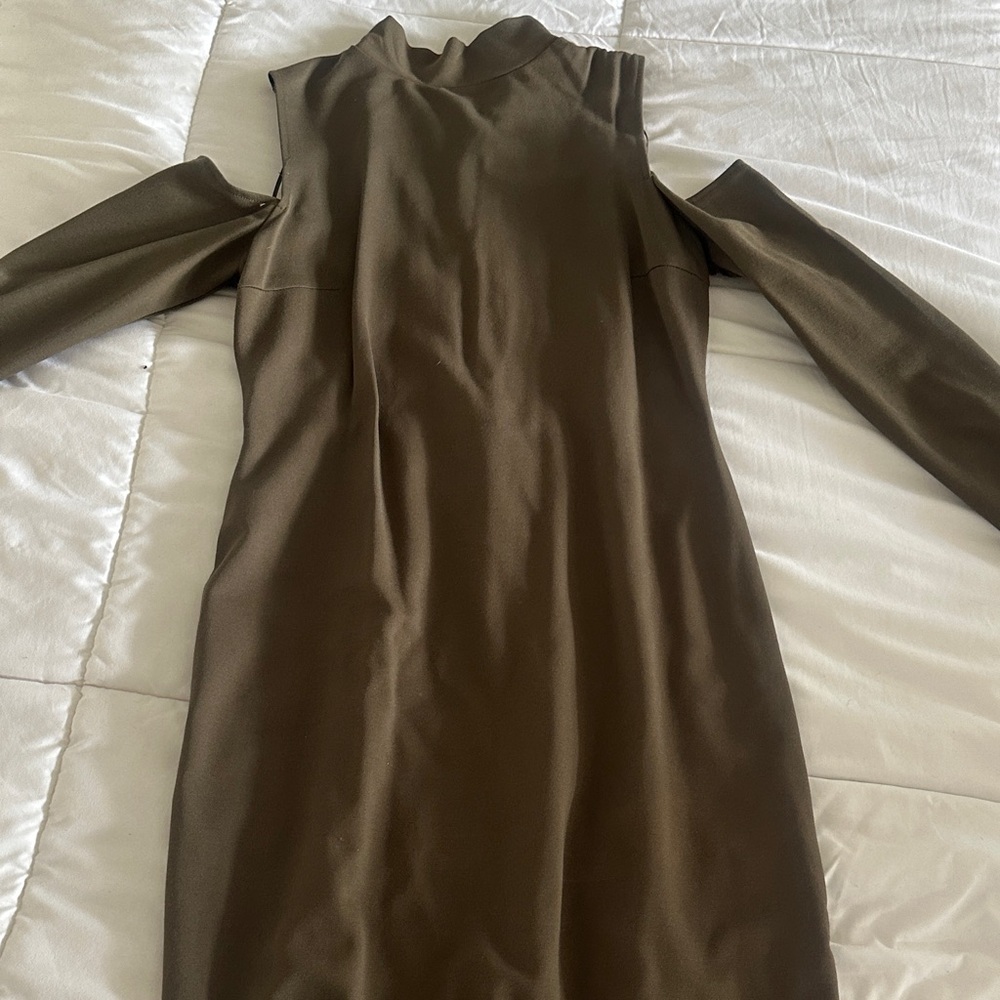 Women's Cold-Shoulder Shift Dress in Olive Green